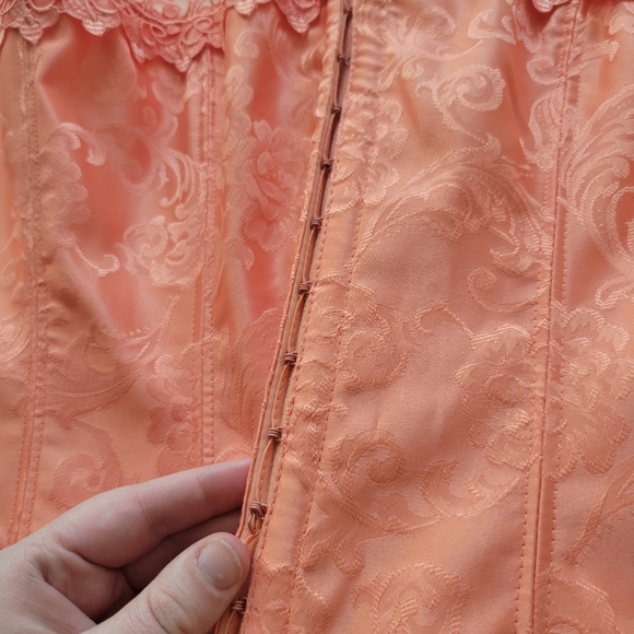 Fedricks of Hollywood corset - Picture 2 of 5